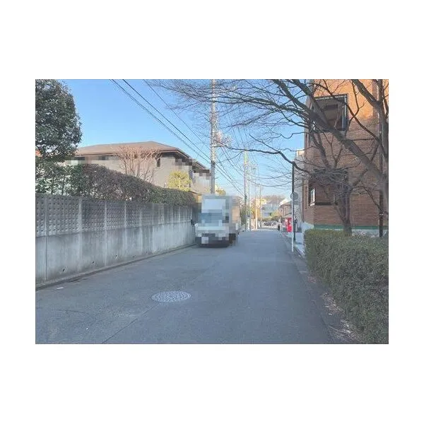 川崎市麻生区上麻生２丁目 前面道路（２０２６年３月撮影）