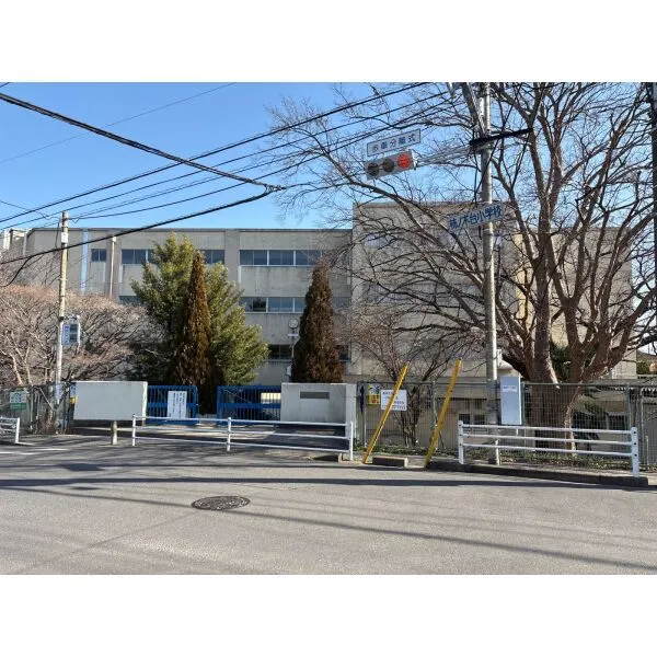 松戸市大橋 松戸市立柿ノ木台小学校（小学校）まで約900m（徒歩12分）