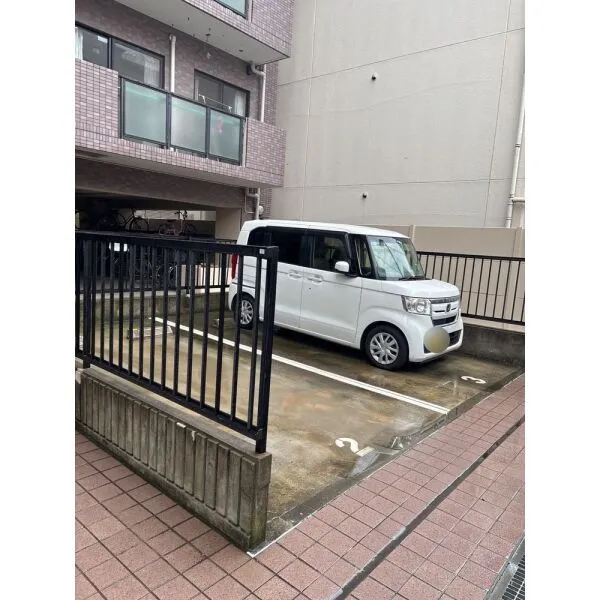 グランレーブ新丸子 駐車場
