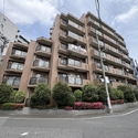 朝日クレスパリオ新宿 外観