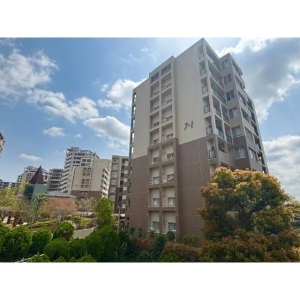 プロムナード仲町台１号棟 建物外観