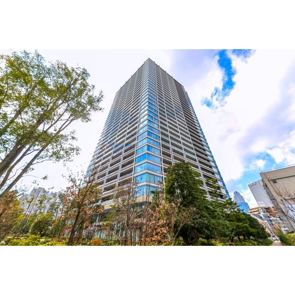 ＧＬＯＢＡＬ　ＦＲＯＮＴ　ＴＯＷＥＲ 外観
