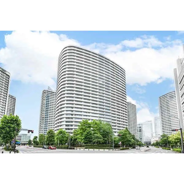 M.M.TOWERS FORESIS L棟 みなとみらい線「みなとみらい」駅まで徒歩3分。通勤・通学やお出かけに便利な、生活しやすい立地です。