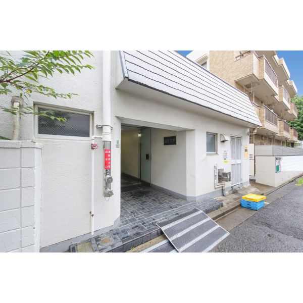 経堂コンド エントランス