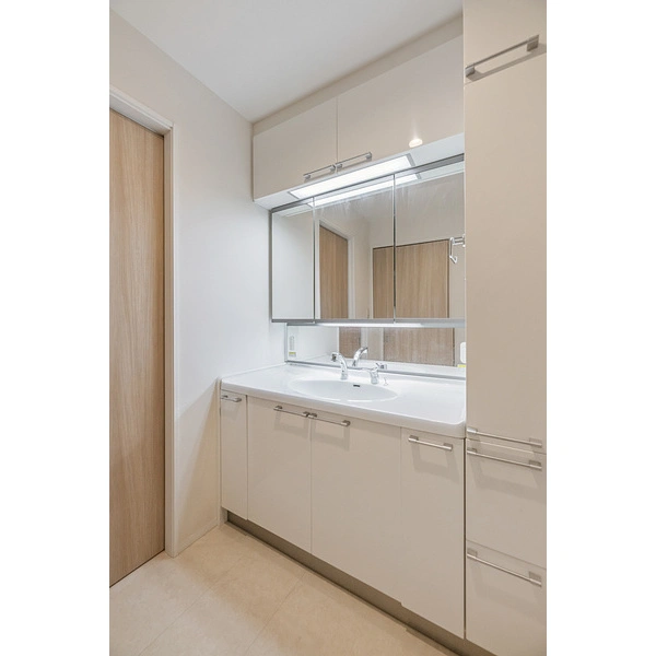 町田市中町3丁目 1階洗面室