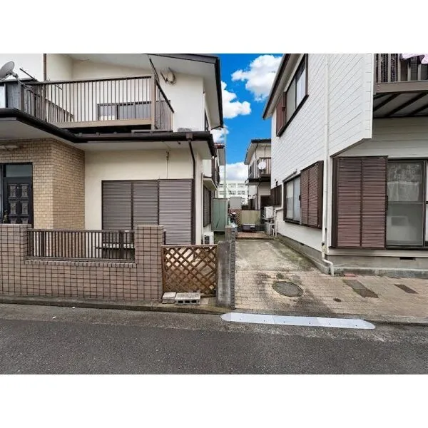 横浜市港北区新吉田東6丁目 建築条件無しの土地につき、お好きなハウスメーカーで建設可能です。市営地下鉄ブルーライン「新羽」・・・