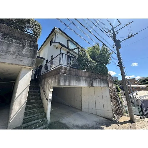 横浜市港北区綱島台 【間取り】全室南向きにつき、陽当たり良好な一戸建て。■周囲の視線を気にせず、外の空気に触れられ・・・