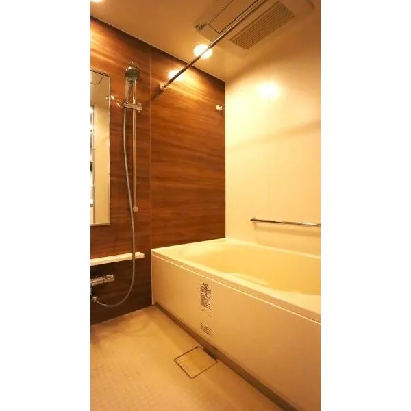 エスリード北田辺駅前 １３１７サイズの浴室です。