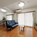 ガーデンホーム幡ヶ谷 南西向きリビング