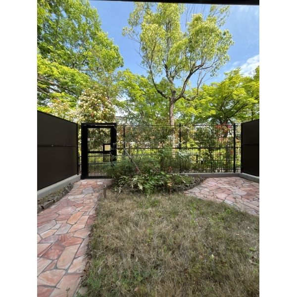 Brillia京都松ヶ崎 専用庭