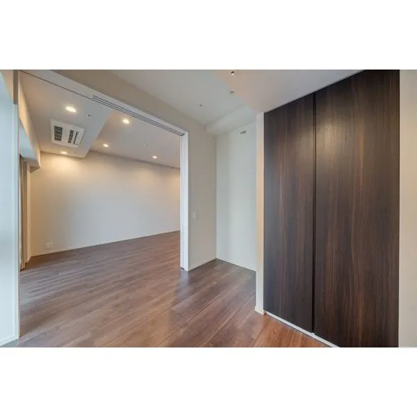 プラウドタワー平井 洋室約6.8帖