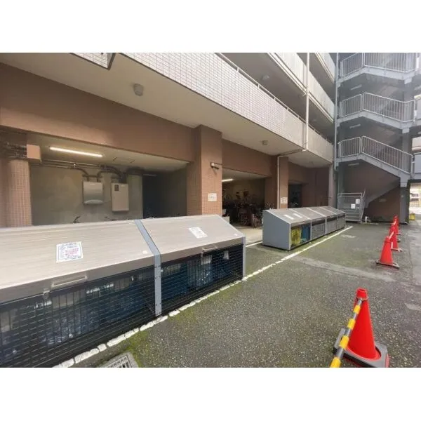 府中パーク・ホームズ ゴミ置き場