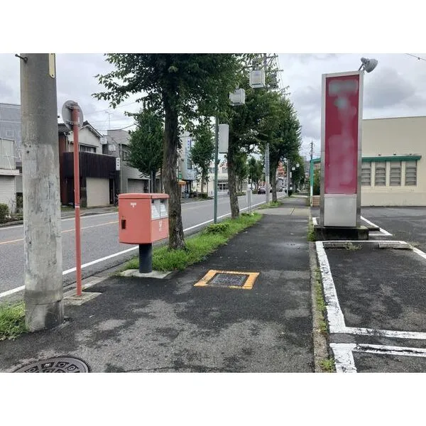 愛知県名古屋市守山区幸心２丁目 前面道路含む外観