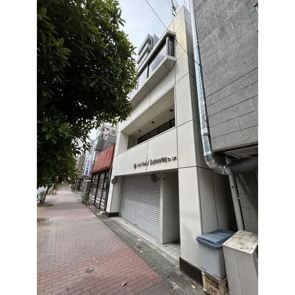 北区田端新町１丁目 南西側前面道路からの外観