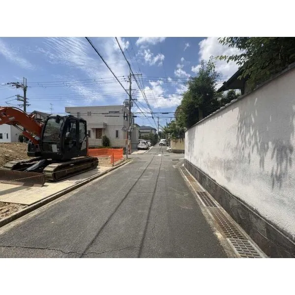 箕面市桜ケ丘3丁目 前面道路