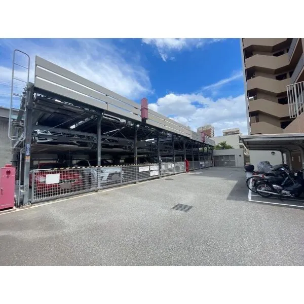 ライオンズマンション沢之町ガーデンタワー 駐車場
