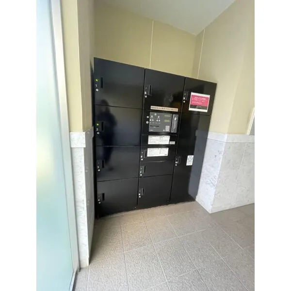 サニーコート市川駅前 宅配ボックス