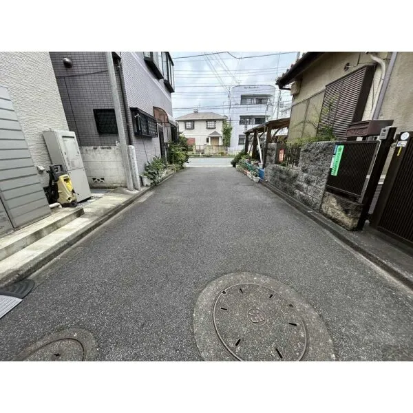 足立区南花畑4丁目 前面道路