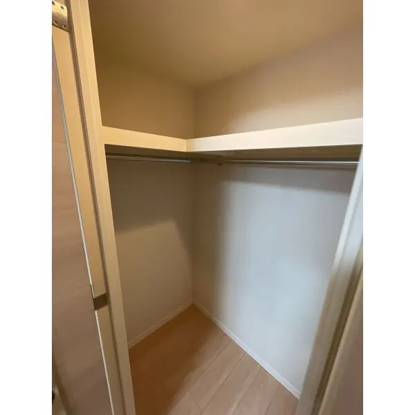 検見川浜レジデンス ６．８畳洋室　ウォークインクローゼット