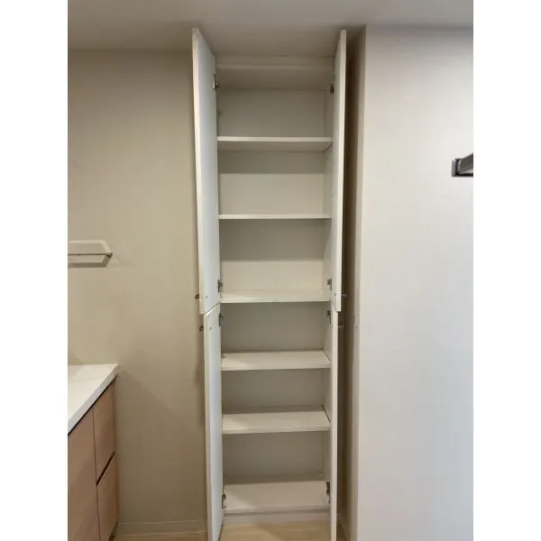 検見川浜レジデンス 浴室　収納