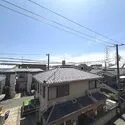 川崎市幸区小倉５丁目 ＜眺望写真（2026年5月撮影）＞　閑静な住宅街に立地した一戸建て住宅。
