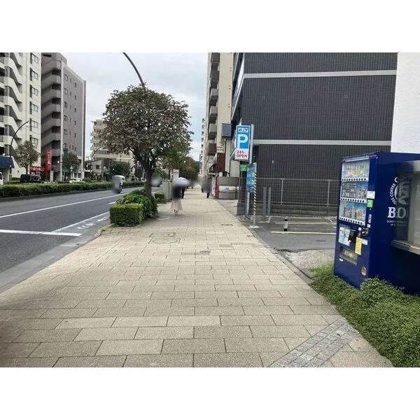多摩市一ノ宮２丁目 南側前面道路