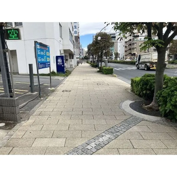 多摩市一ノ宮２丁目 南側前面道路