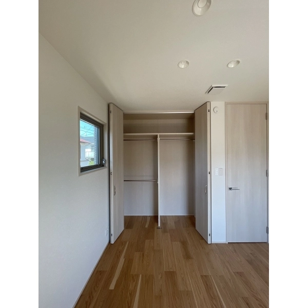 小金井市本町3丁目 クローゼット(洋室約6.1畳)