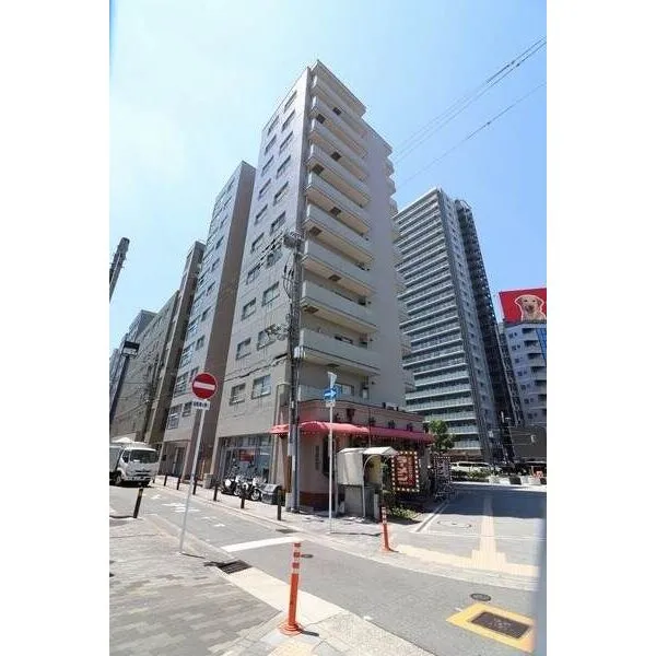 朝日プラザ東天満 JR東西線「大阪天満宮」駅徒歩5分など、複数路線利用可能。地上11階建のSRC構造マンションです。
