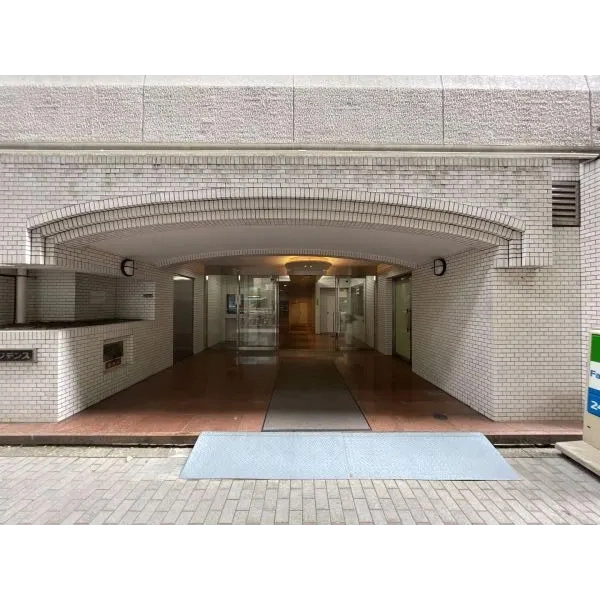 秀和日本橋箱崎町レジデンス エントランス