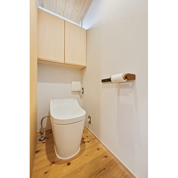 八幡市西山足立 トイレ