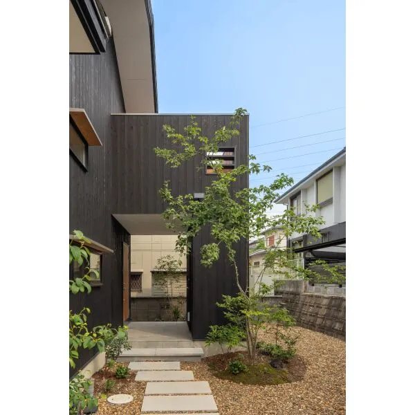 八幡市西山足立 エントランス