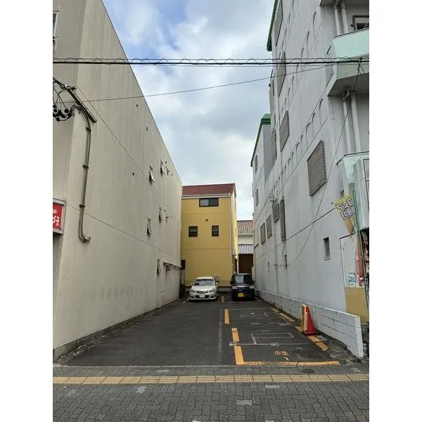 名古屋市千種区古出来３丁目 現況月極駐車場です。