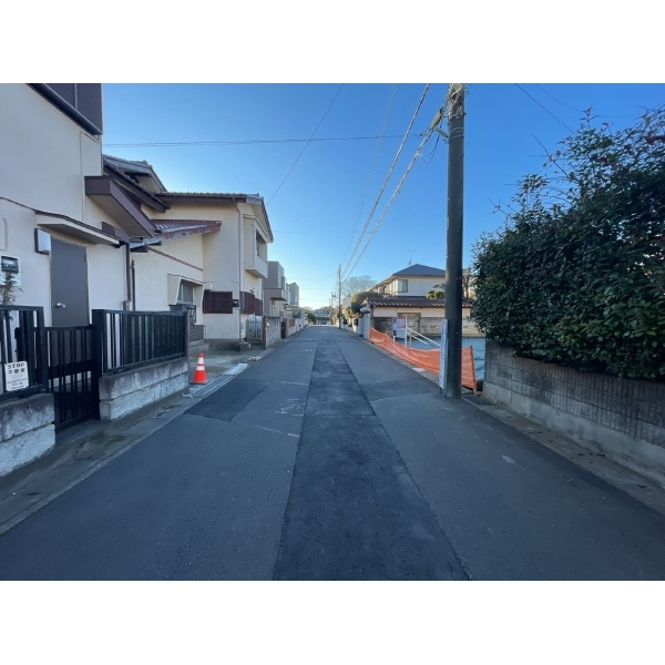 流山市若葉台 南側約6.0m公道