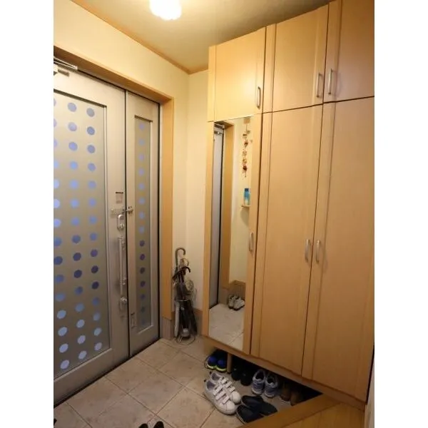 大阪市福島区野田５丁目 室内玄関（家具・什器等は販売価格に含まれません）