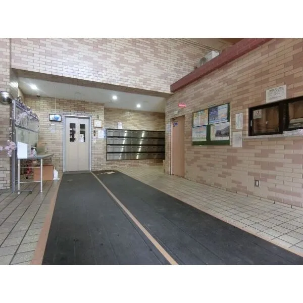 ライオンズマンション山科御陵 　エントランスです。