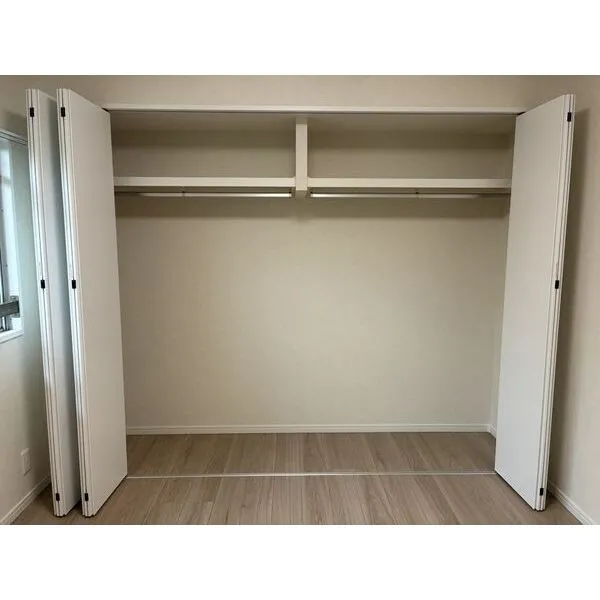 エステート上山住宅5号棟 収納