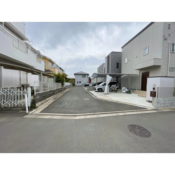 秦野市並木町 北側私道