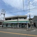 川崎市麻生区王禅寺西１丁目 ファミリーマート百合丘3丁目店（コンビニ）まで約130m（徒歩2分）