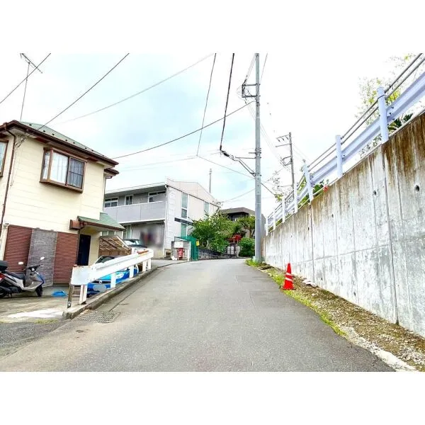 町田市小山町 東側通路前先公道 幅員約4.4m