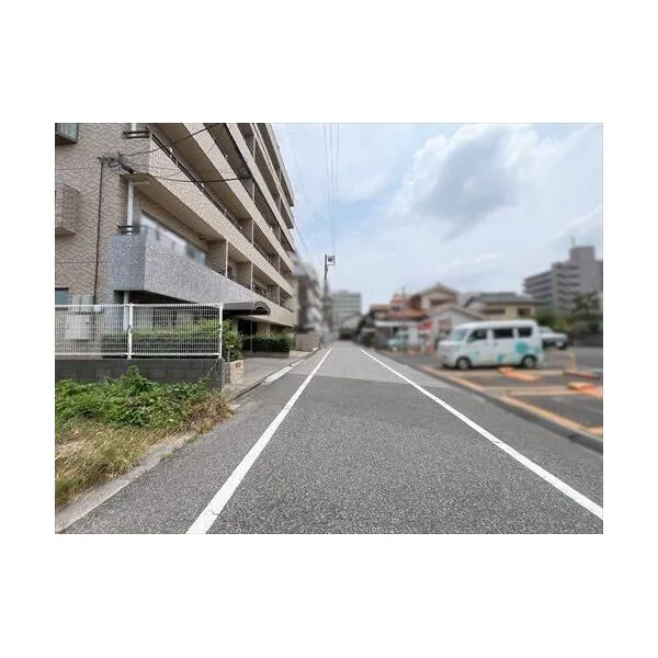 ハイシティ我孫子 前面道路(2026年7月撮影)