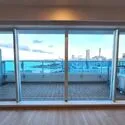 ザ・ヨコハマタワーズ　タワーイースト 室内からの横浜ベイブリッジ・横浜港の眺望