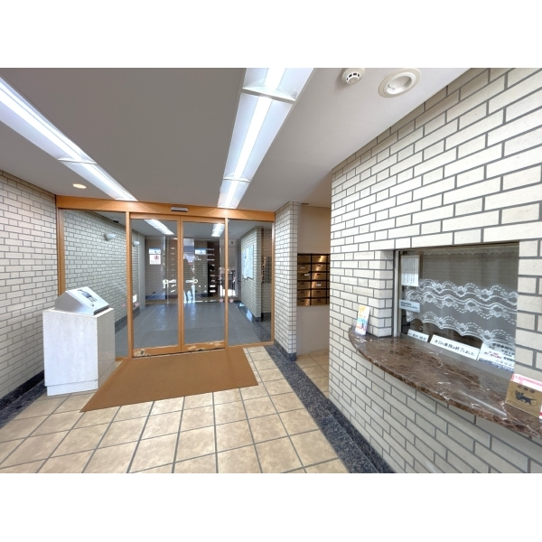 ハイホーム鷺沼東 エントランス