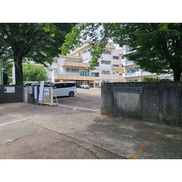 コスモ玉川学園前 町田市立南大谷中学校（中学校）まで約2300m（徒歩29分）