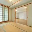 パークスクエア千歳船橋 和室はLDに隣接しており、続き間としても個室としても利用できます。南向きバルコニーに面します。