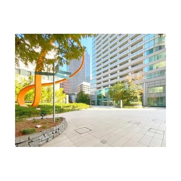 アークヒルズ仙石山レジデンス マンション前広場