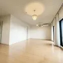 ガーデンティアラ武蔵小杉 約18.6帖の広々としたリビング