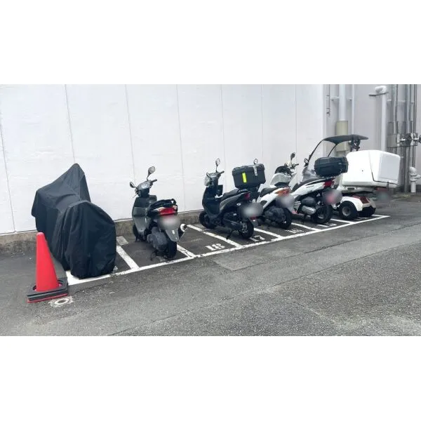 中央ハイツ バイク置場