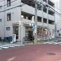 中央ハイツ セブンイレブン横須賀日の出１丁目店（コンビニ）まで約190m（徒歩3分）