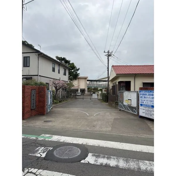 茅ヶ崎市中海岸４丁目 茅ヶ崎市立茅ヶ崎小学校（小学校）まで約1000m（徒歩13分）